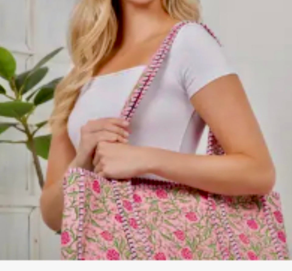 Quilted Floral Tote- Pink
