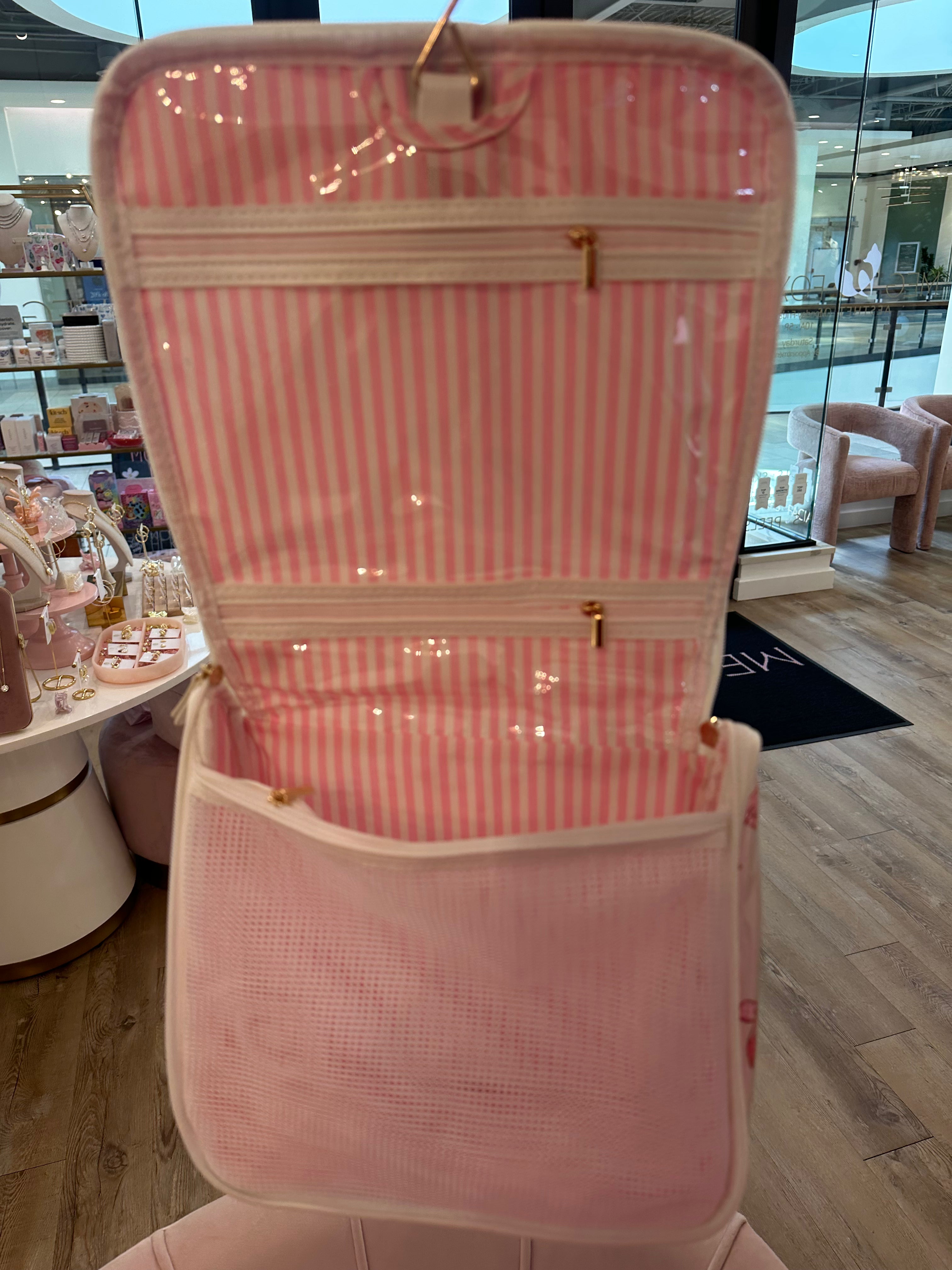 Hanging Clearcoat Seashell Bag
