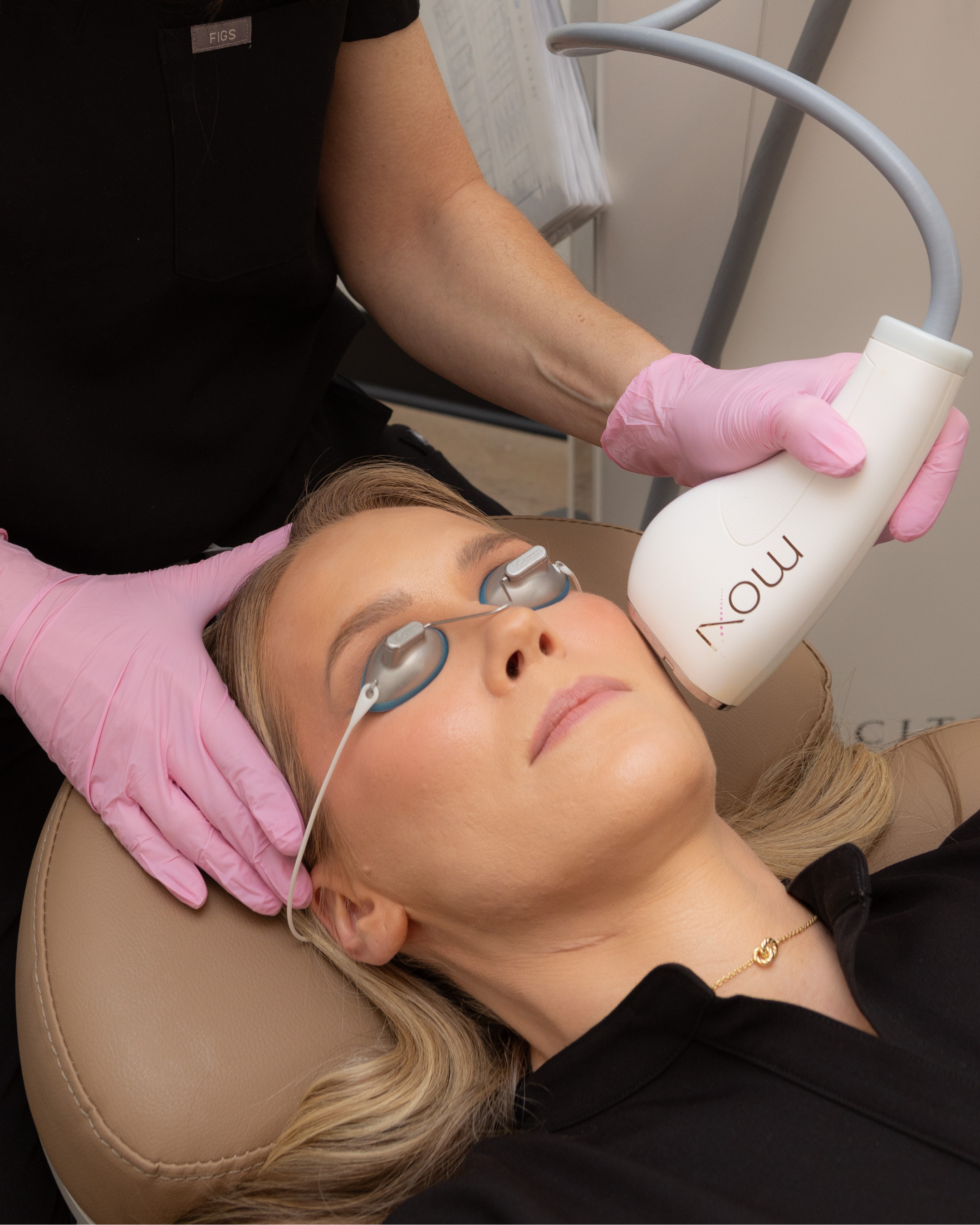 Patient receiving MOXI treatment at Towson