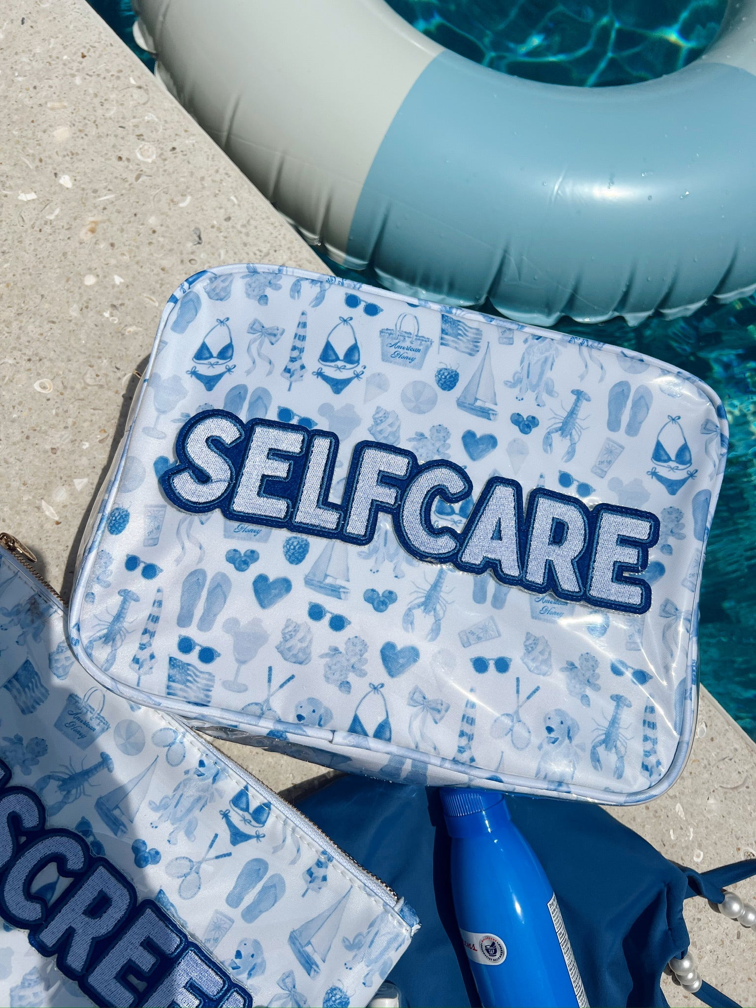 Selfcare XL -Blue Americana Clear Coat Bag